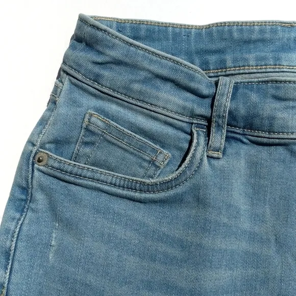 Tommy Bahama Slim Boyfriend Mid Rise Distressed Light Wash Jeans Blue Size 26