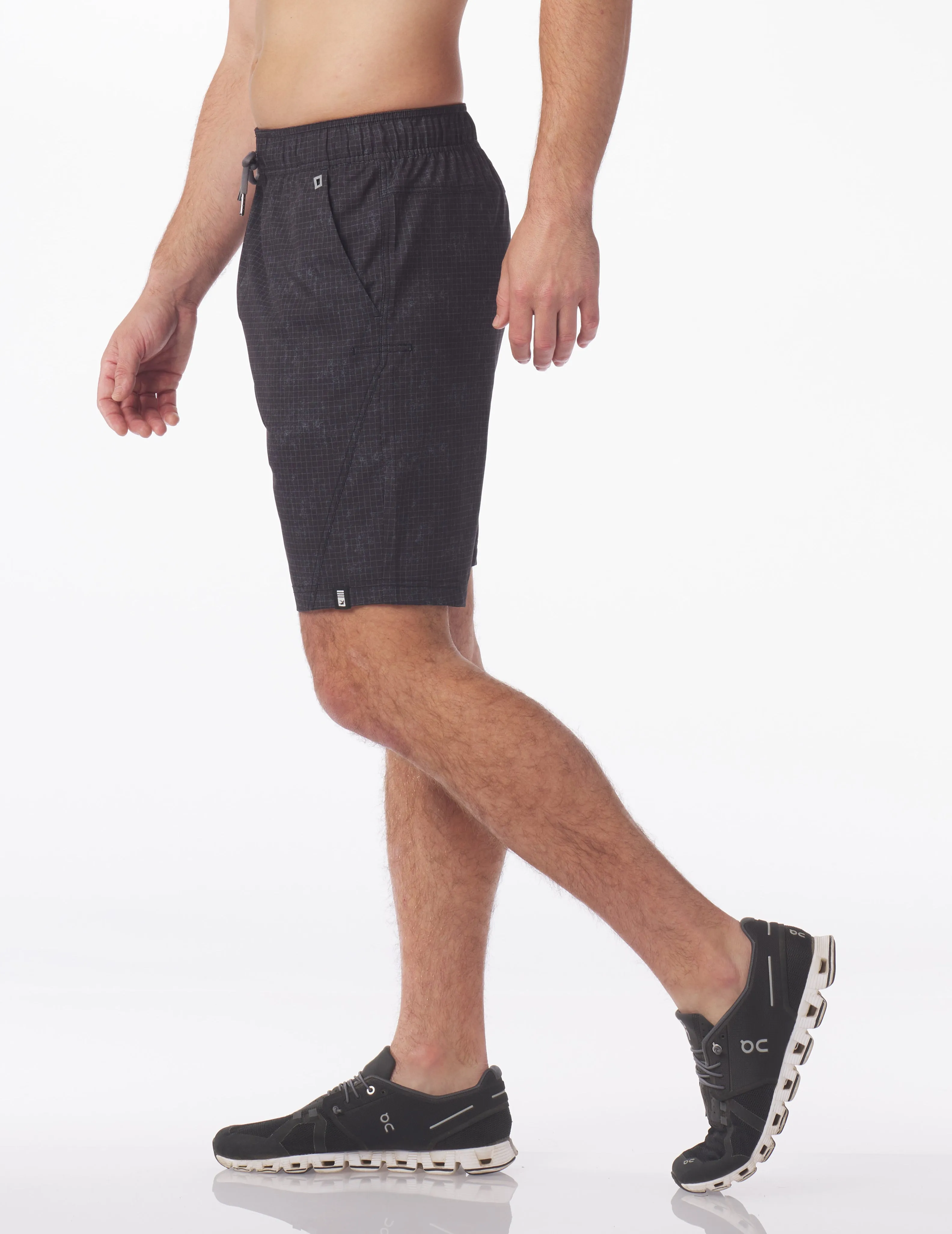 Versatility Short 7.5": Black Grid