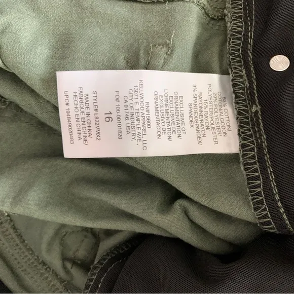 Wit &amp; Wisdom 'Ab'Solution Stretch Cotton Shorts in Lipd-Lili Pad Green Size 16