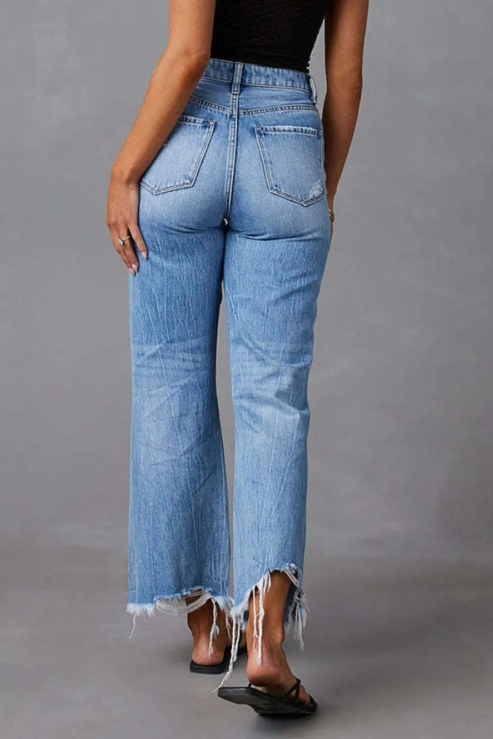 Women’s Distressed Raw Hem Jeans with Pockets